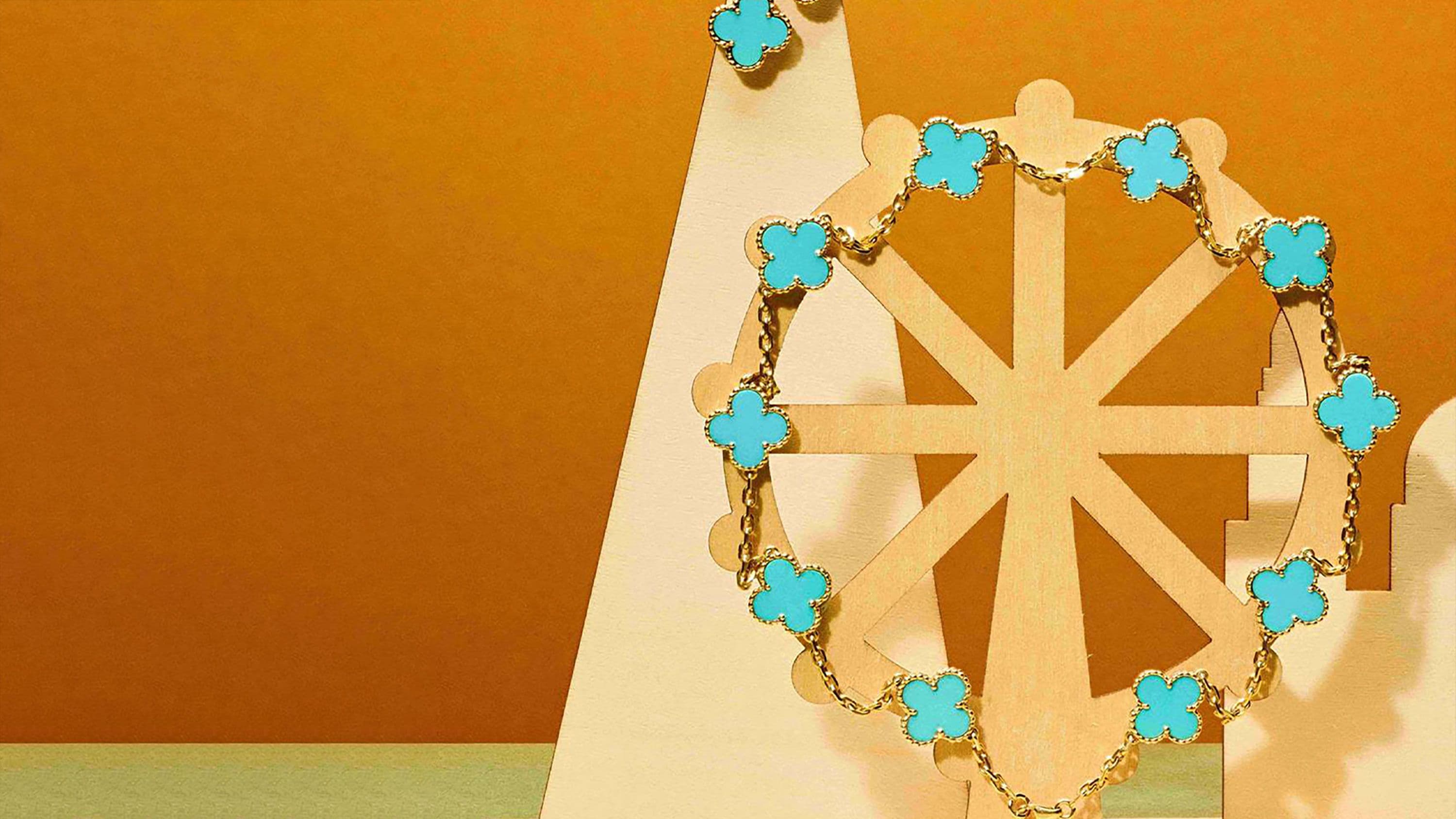 Van Cleef & Arpels: Alhambra in Turquoise