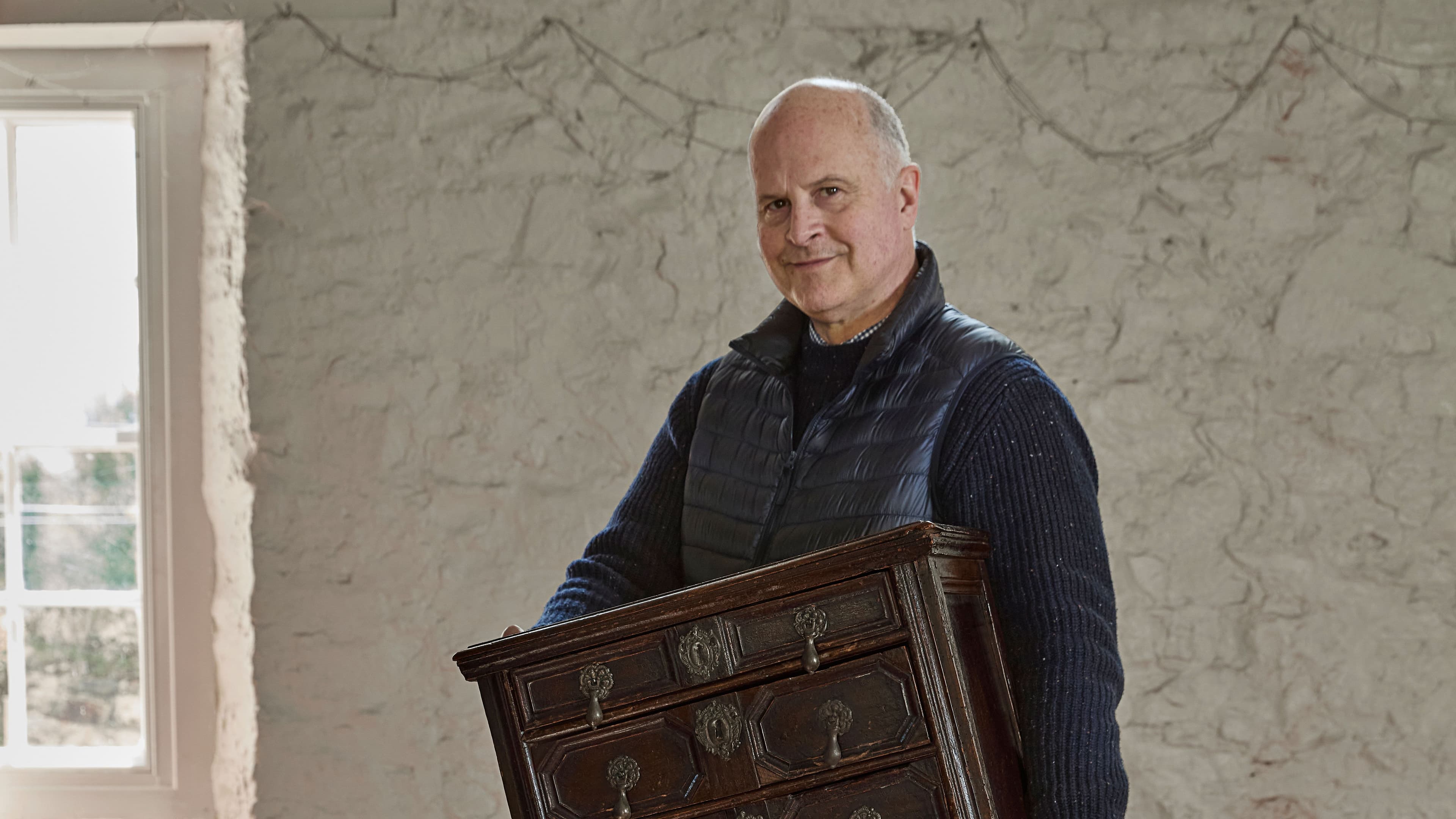 What to Buy, Sell and Watch in Antiques Now