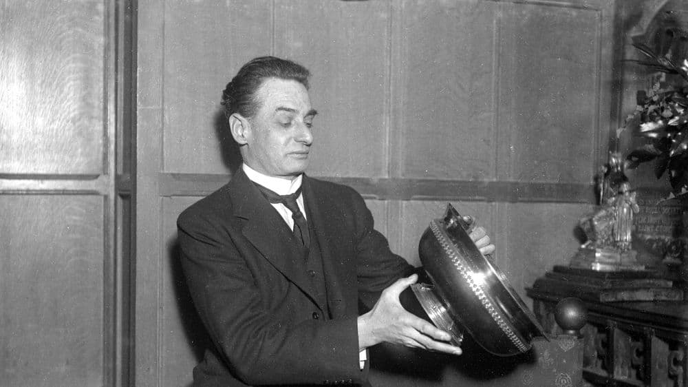 Omar Ramsden | Valuations, Buy, Sell at Auction