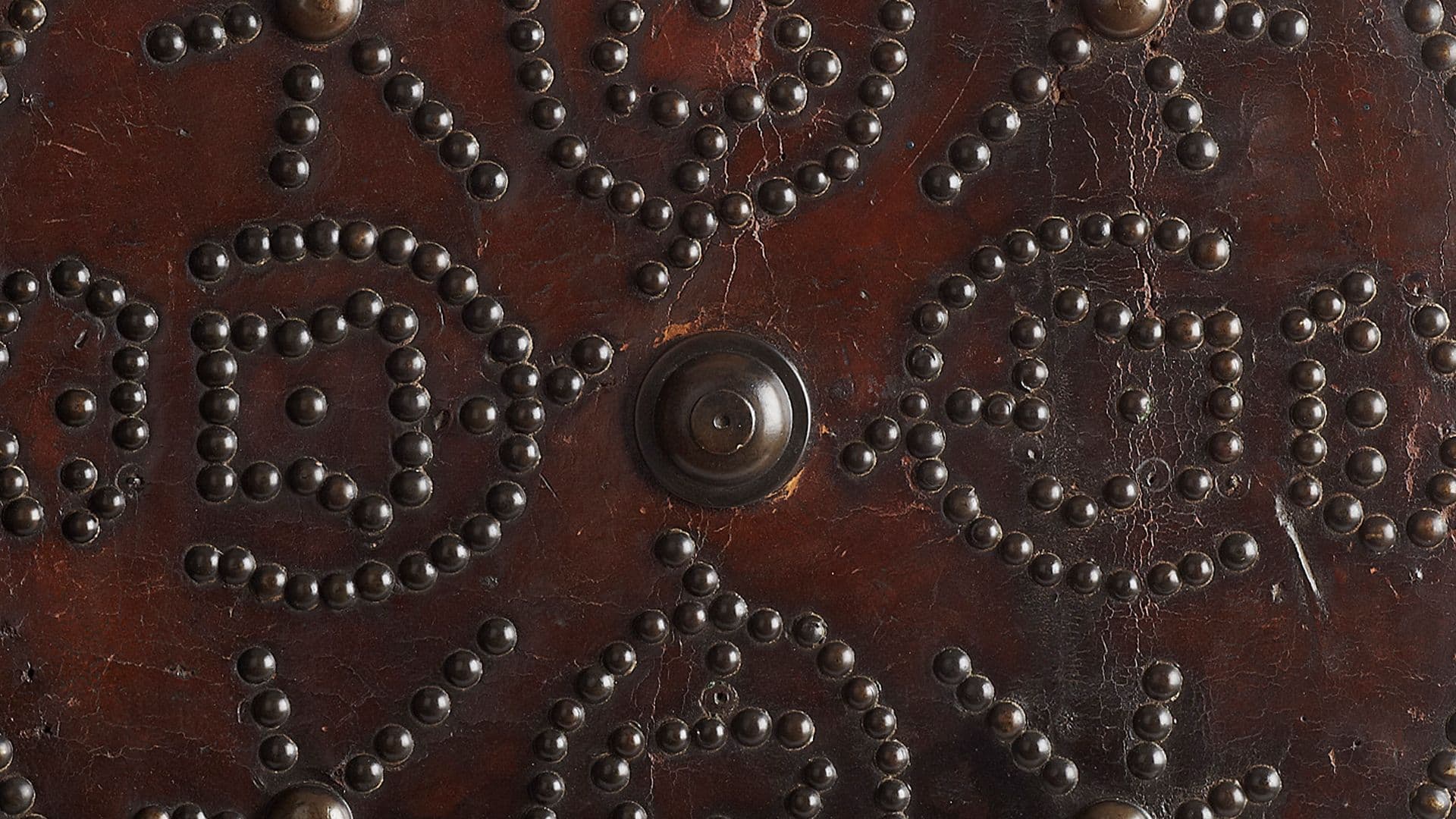 A RARE LATE 17TH EARLY 18TH CENTURY SCOTTISH TARGE | Sold for £5,250