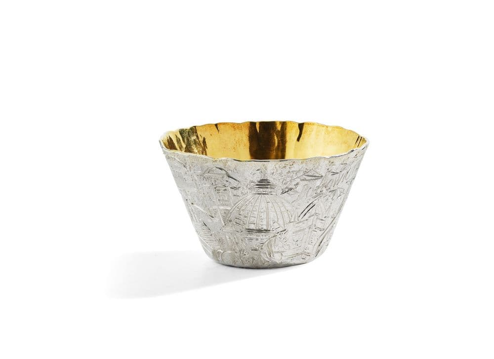 Karen Wallace | Valuations, Buy, Sell at Auction