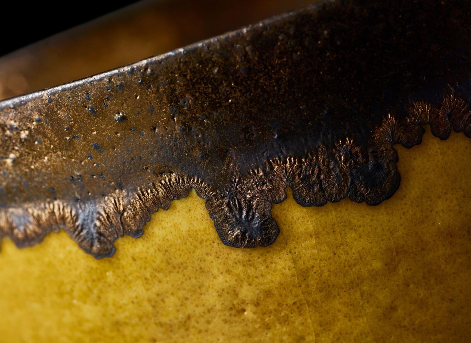 Buy and sell Contemporary Ceramics and Studio Pottery at auction in Edinburgh, London, Glasgow and online