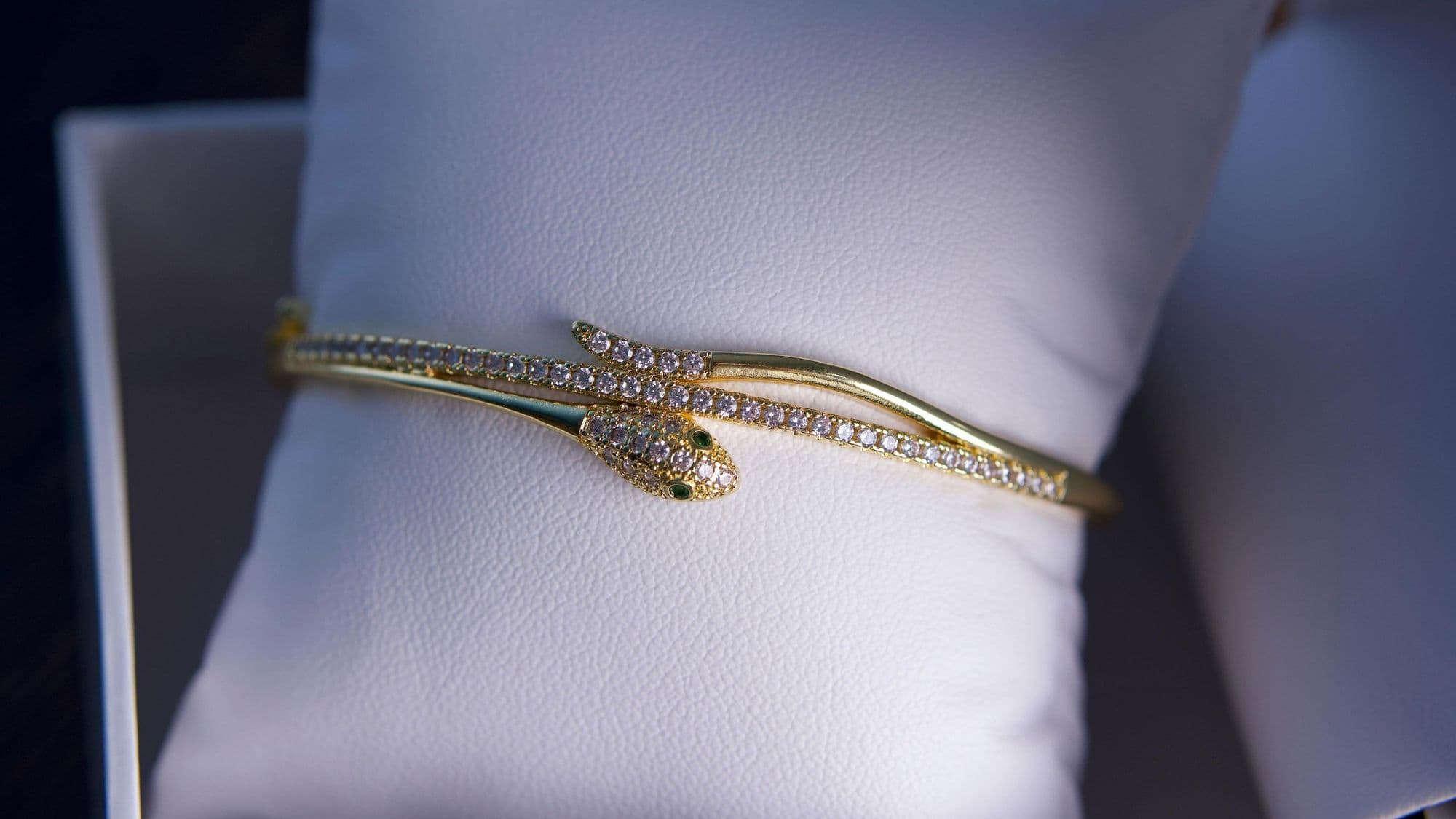 Browse our Upcoming Diamond Bracelet Auctions